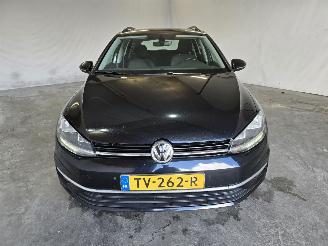 uszkodzony samochody osobowe Volkswagen Golf Variant 1.6 TDI Comfortline 2018/11
