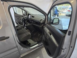 Peugeot Partner 1.5 BlueHDI Premium picture 18