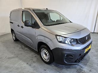 krockskadad bil bedrijf Peugeot Partner 1.5 BlueHDI Premium 2019/12
