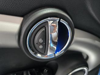 Mini Cooper 1.5 Cooper Chili Serious Business picture 22
