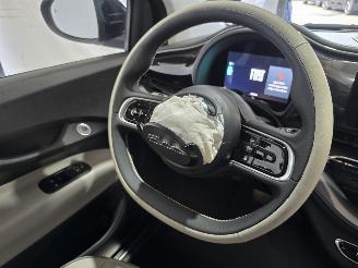 Fiat 500 3+1 La Prima 42 kWh picture 15