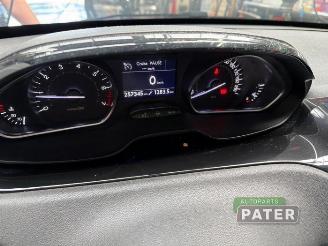 Vrakbiler auto Peugeot 208 208 I (CA/CC/CK/CL), Hatchback, 2012 / 2019 1.2 Vti 12V PureTech 82 2012/11