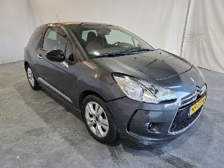 Damaged car Citroën DS3 1.2 PureTech Bns 2015/10