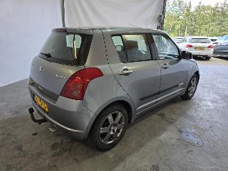 Suzuki Swift 1.3 GLS picture 7