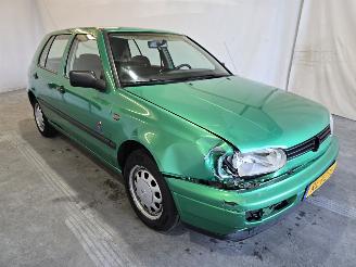 damaged passenger cars Volkswagen Golf CL 55 KW E2 1996/3
