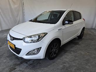 krockskadad bil auto Hyundai I-20 1.2 HP i-Motion 2015/2