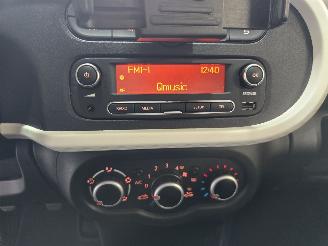 Renault Twingo 1.0 Sce Authentique picture 25