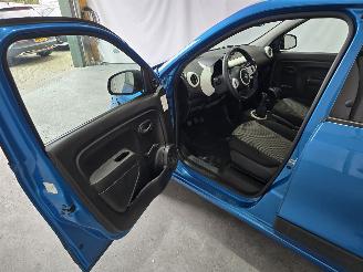 Renault Twingo 1.0 Sce Authentique picture 16