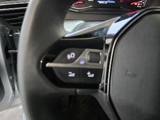 Peugeot 208 1.2 PureTech 75 Style picture 24
