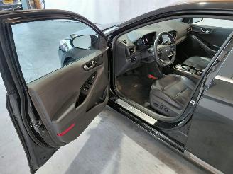 Hyundai Ioniq Premium EV picture 26