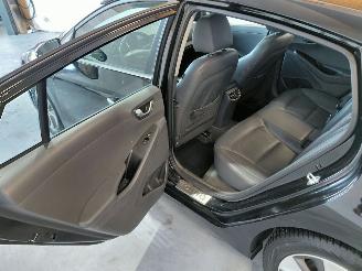 Hyundai Ioniq Premium EV picture 27