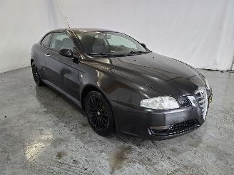 damaged passenger cars Alfa Romeo GT 1.8 T.Spark Distinctive 2006/3