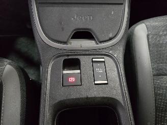 Jeep Avenger Longitude 54 kWh picture 35