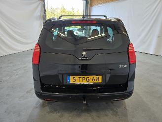 Peugeot 5008 1.6 THP Blue Lease Executive 7p. picture 6