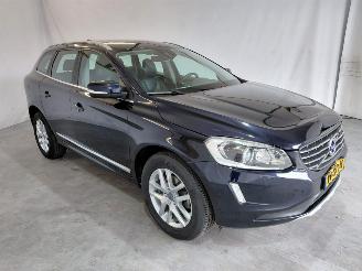 damaged passenger cars Volvo Xc-60 2.0 T5 FWD Polar+ 2017/6