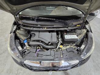 Peugeot 108 1.0 e-VTi Allure TOP picture 15
