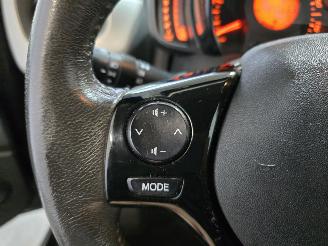 Peugeot 108 1.0 e-VTi Allure TOP picture 27