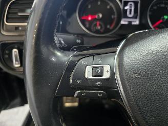 Volkswagen Golf 2.0 TDI HL Bns R picture 23
