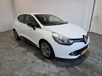 Schadeauto Renault Clio 0.9 TCe ECO Night&Day 2014/8