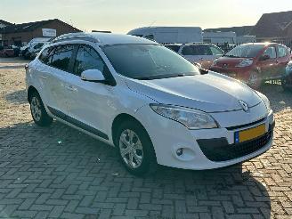 Renault Megane 1.5 dCi Expression picture 4
