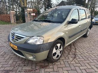 uszkodzony samochody osobowe Dacia Logan 1.6-16V Lauréate 2008/7