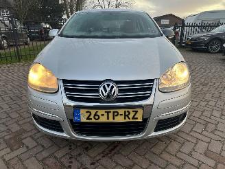 Volkswagen Jetta 2.0 TDI automaat picture 2
