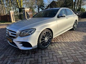 Coche accidentado Mercedes E-klasse 200 Prestige Plus AMG widescreen 2016/1