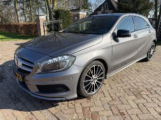 krockskadad bil auto Mercedes A-klasse A 180 Cdi  Ambition AMG line 2014/3