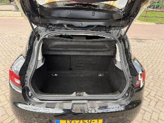 Renault Clio 0.9 TCe Eco2 Limited picture 9