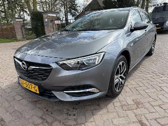 uszkodzony samochody osobowe Opel Insignia Sports Tourer 1.5 Turbo Online Edition 2018/6