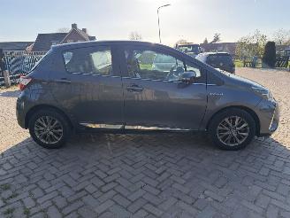 Toyota Yaris 1.5 Hybrid Executive picture 5