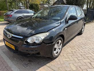 Unfallwagen Hyundai I-30 1.6i Dynamic 2010/1