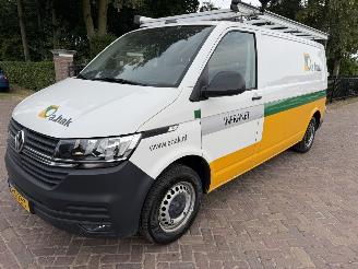 skadebil bedrijf Volkswagen Transporter 2.0 TDI L2H3 28 2021/3
