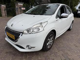 uszkodzony samochody osobowe Peugeot 208 1.2 VTi Style 2026/1