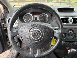Renault Clio 1.6-16V Dynamique Luxe picture 22