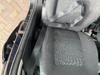 Ford Galaxy  picture 12