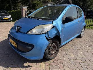 škoda osobní automobily Peugeot 107 1.0-12V XR 2006/4