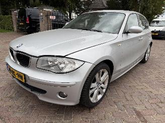 Schadeauto BMW 1-serie 120i High Executive 2005/6