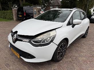 Voiture accidenté Renault Clio Estate 1.5 dCi ECO Expression 2014/11