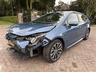uszkodzony samochody osobowe Toyota Corolla Touring Sports 1.8 Hybrid Dynamic 2019/11