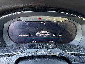 Volkswagen Passat Variant 2.0 TDI Connected Series Plus picture 20