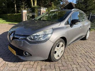 Schadeauto Renault Clio 0.9 EXPRESSION 2014/6