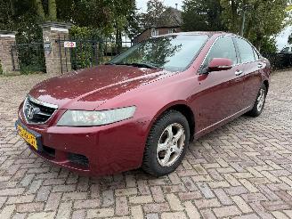 uszkodzony samochody osobowe Honda Accord 2.0i Comfort 2003/10