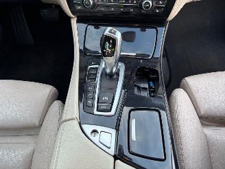 BMW 5-serie 528i x-drive luxury picture 10