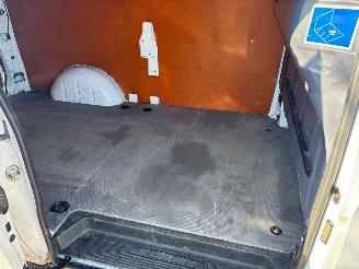 Mercedes Vito 114cdi RWD 3-pers picture 10