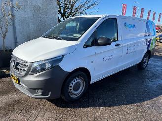 Mercedes Vito 114cdi RWD 3-pers picture 1