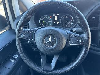 Mercedes Vito 114cdi RWD 3-pers picture 8