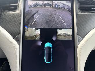 Tesla Model X 75d picture 12