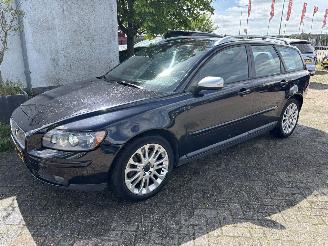 Unfallwagen Volvo V-50 T5 2.5turbo 2005/12