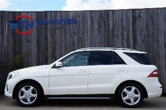 Schadeauto Mercedes ML ML 350 AMG Pakket 4-Matic Head UP Soft Close Harman Kardon 190KW Euro 6 2015/4